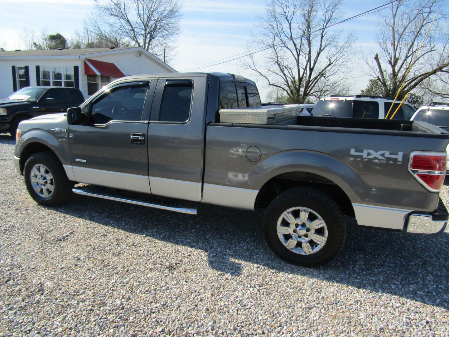 2012 Gray /Gray Ford F-150 FX4 SuperCab 6.5-ft. Bed 4WD (1FTFX1ET1CF) with an 3.5L V6 TURBO engine, Automatic transmission, located at 15016 S Hwy 231, Midland City, AL, 36350, (334) 983-3001, 31.306210, -85.495277 - Photo#5